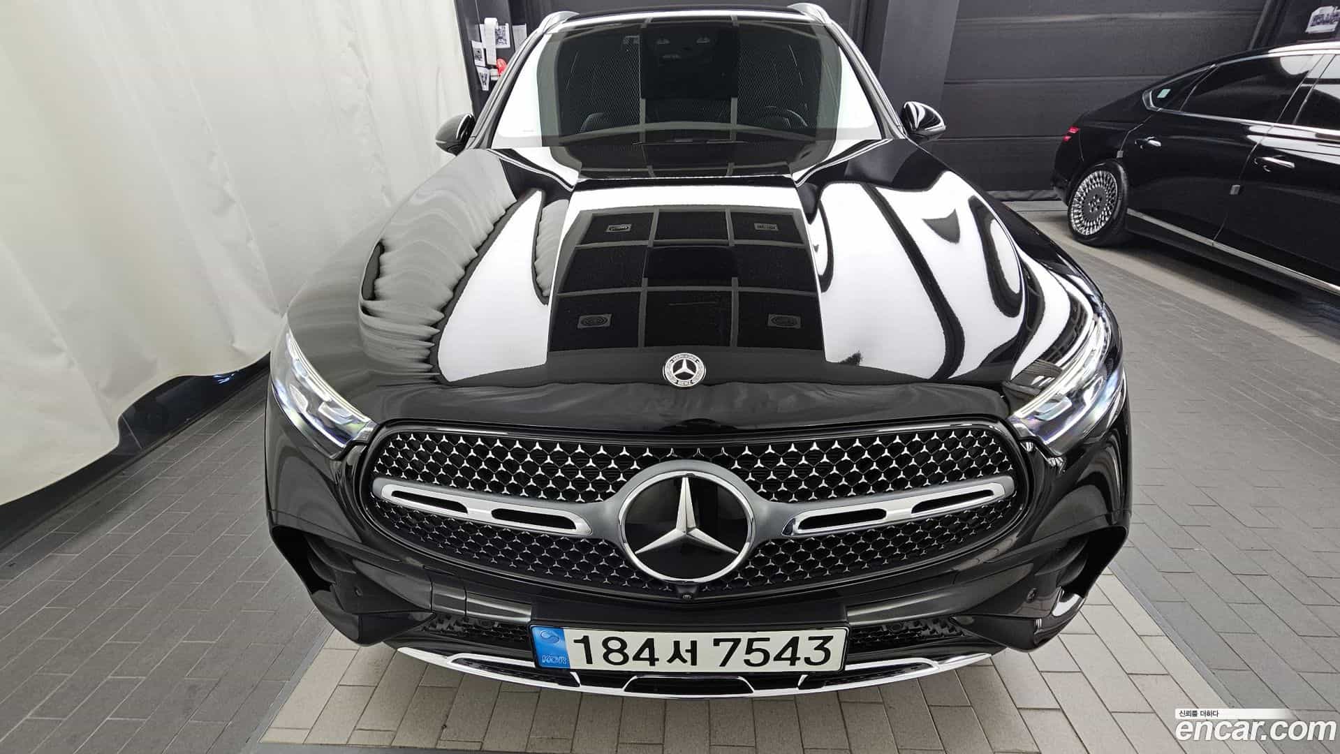 GLC-Class Mercedes-Benz 2023.10-OPTION-041