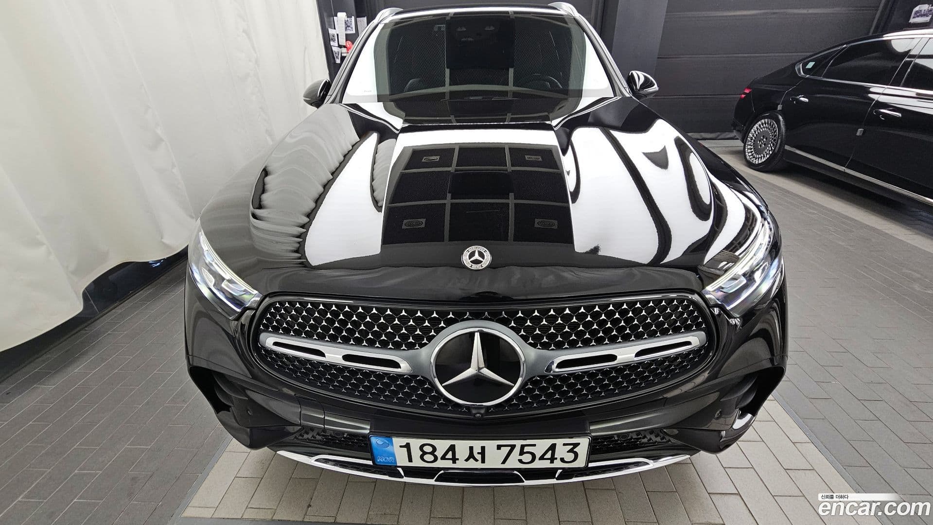 Main__Slider__Photo:GLC-Class Mercedes-Benz 2023.10-27