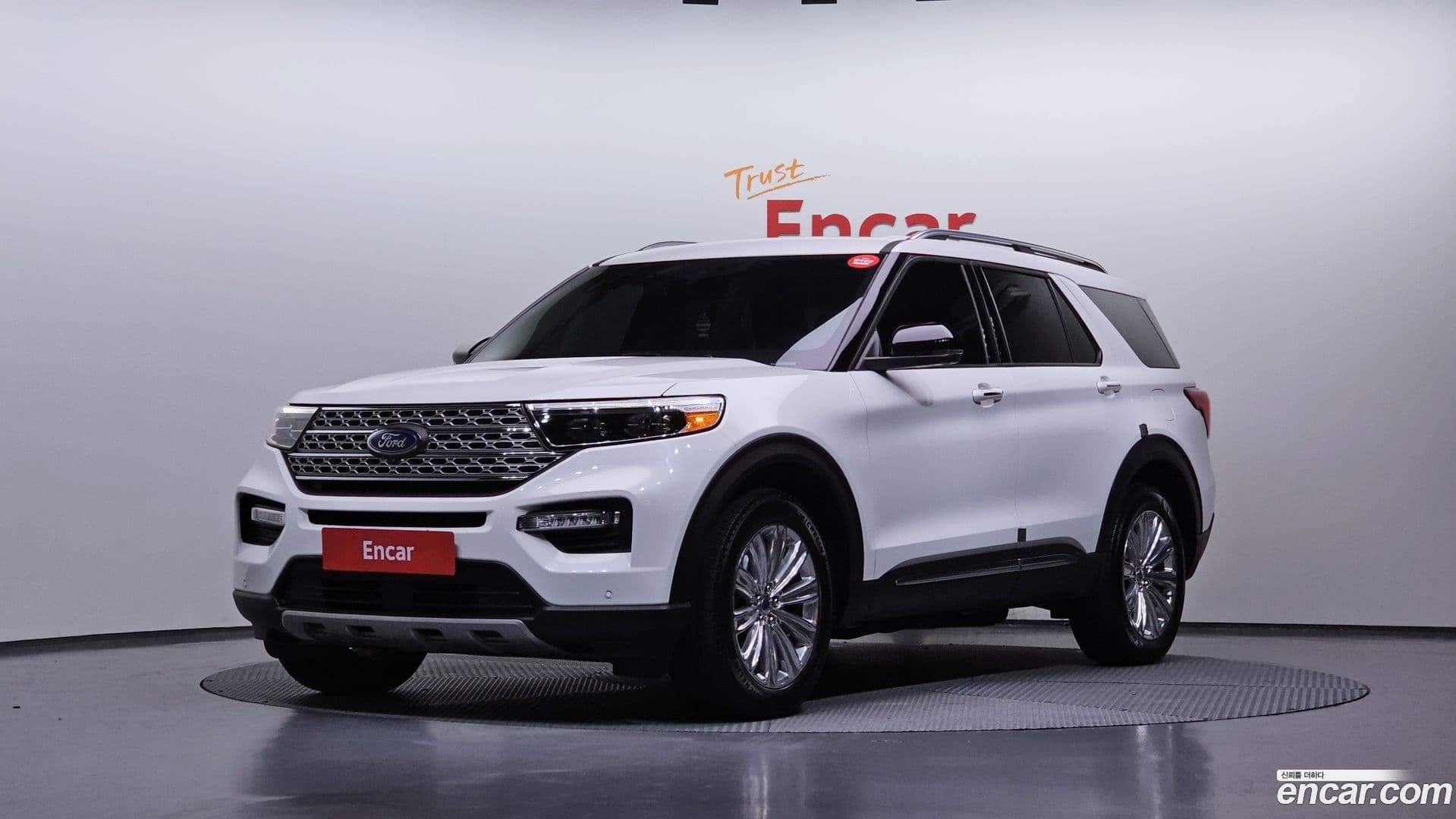 Main__Slider__Photo:Explorer Ford 2021.3-0