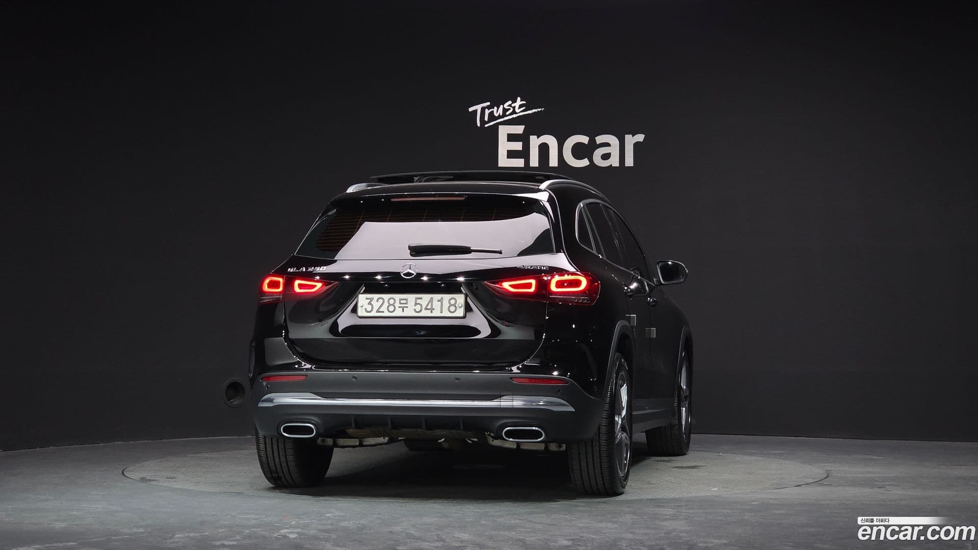 Main__Slider__Photo:GLA-Class Mercedes-Benz 2020.9-3