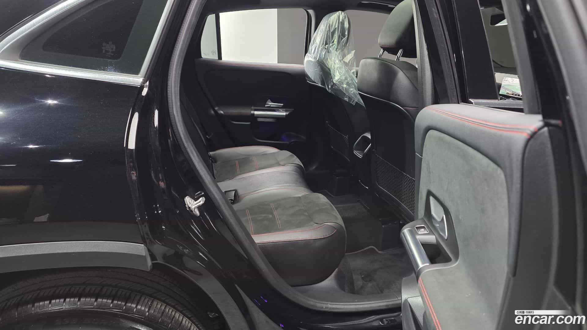 GLA-Class Mercedes-Benz 2020.9-OPTION-016
