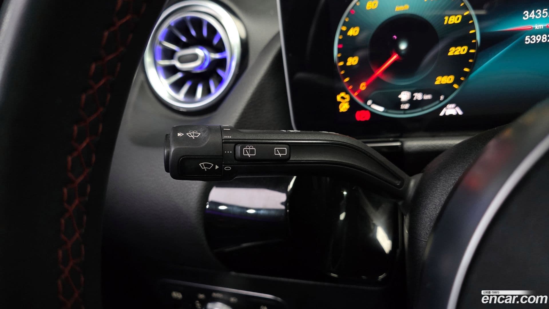 Main__Slider__Photo:GLA-Class Mercedes-Benz 2020.9-16