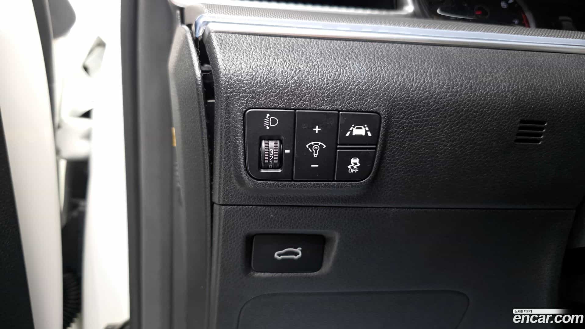 K5 Kia 2020.0-OPTION-024