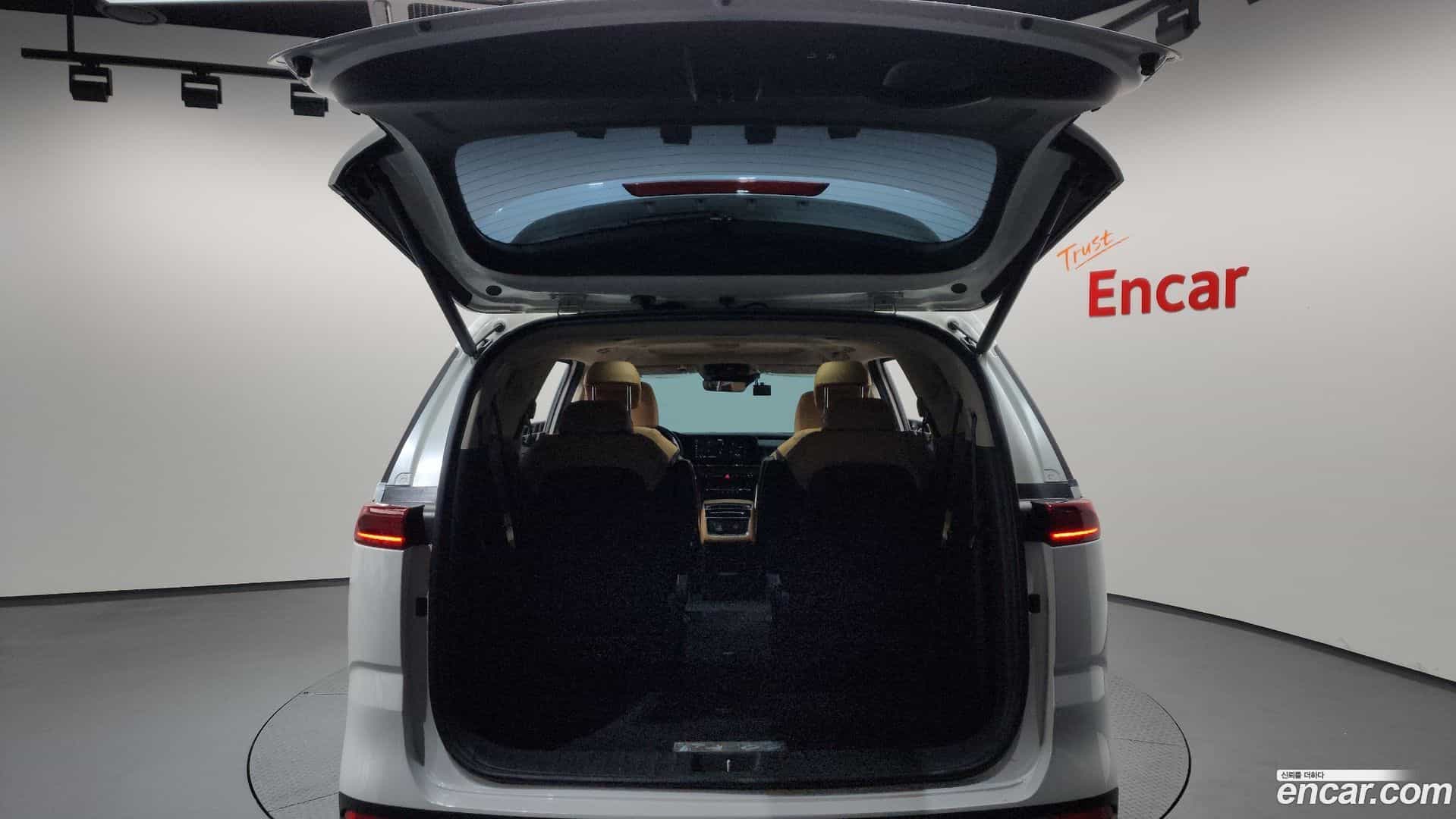 Canival Kia 2021.3-OPTION-024
