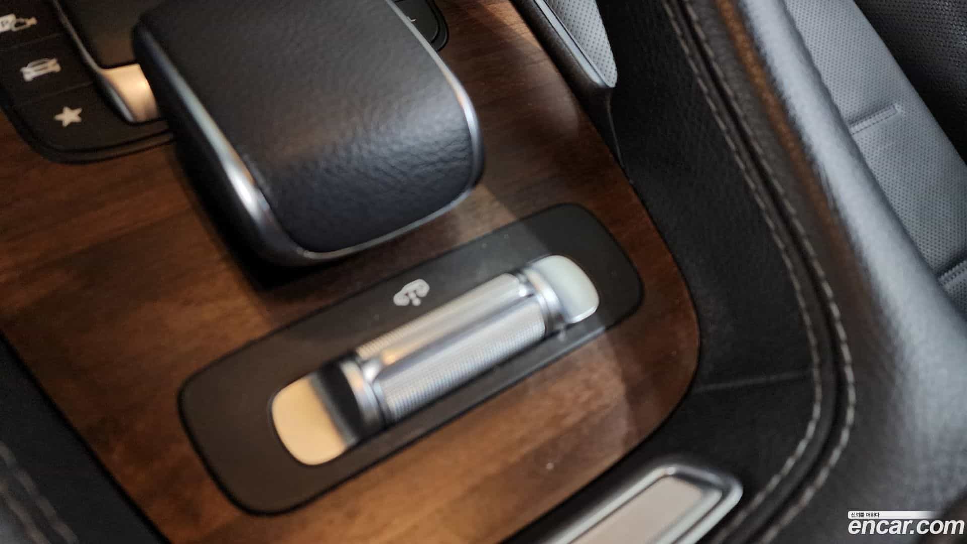 GLE-Class Mercedes-Benz 2021.9-OPTION-047