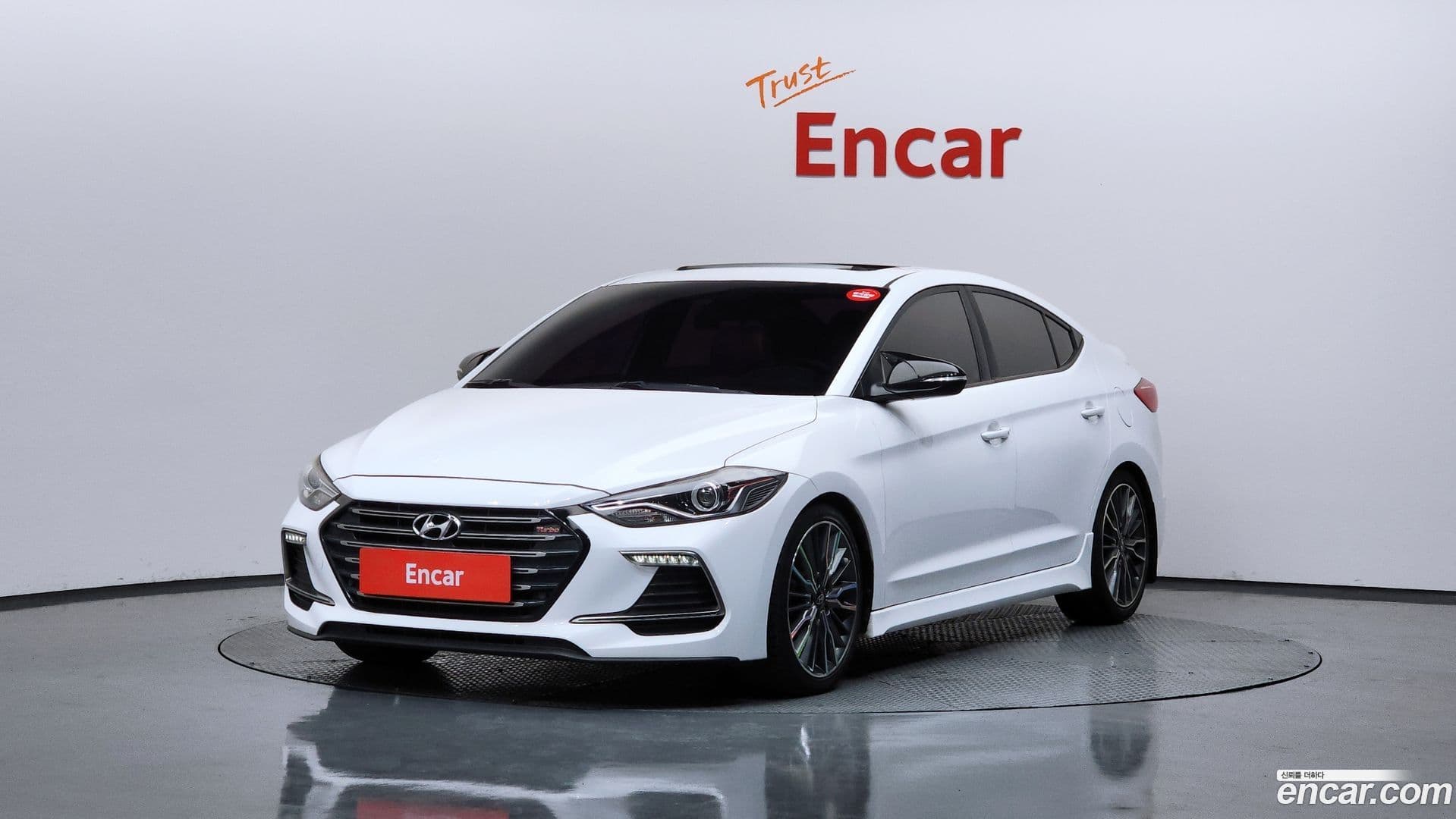 Main__Slider__Photo:AVANTE Hyundai 2016.8-0