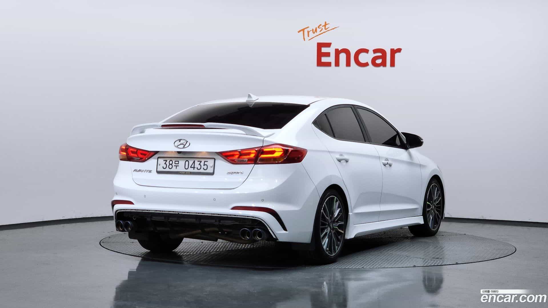 AVANTE Hyundai 2016.8-OUTER-002