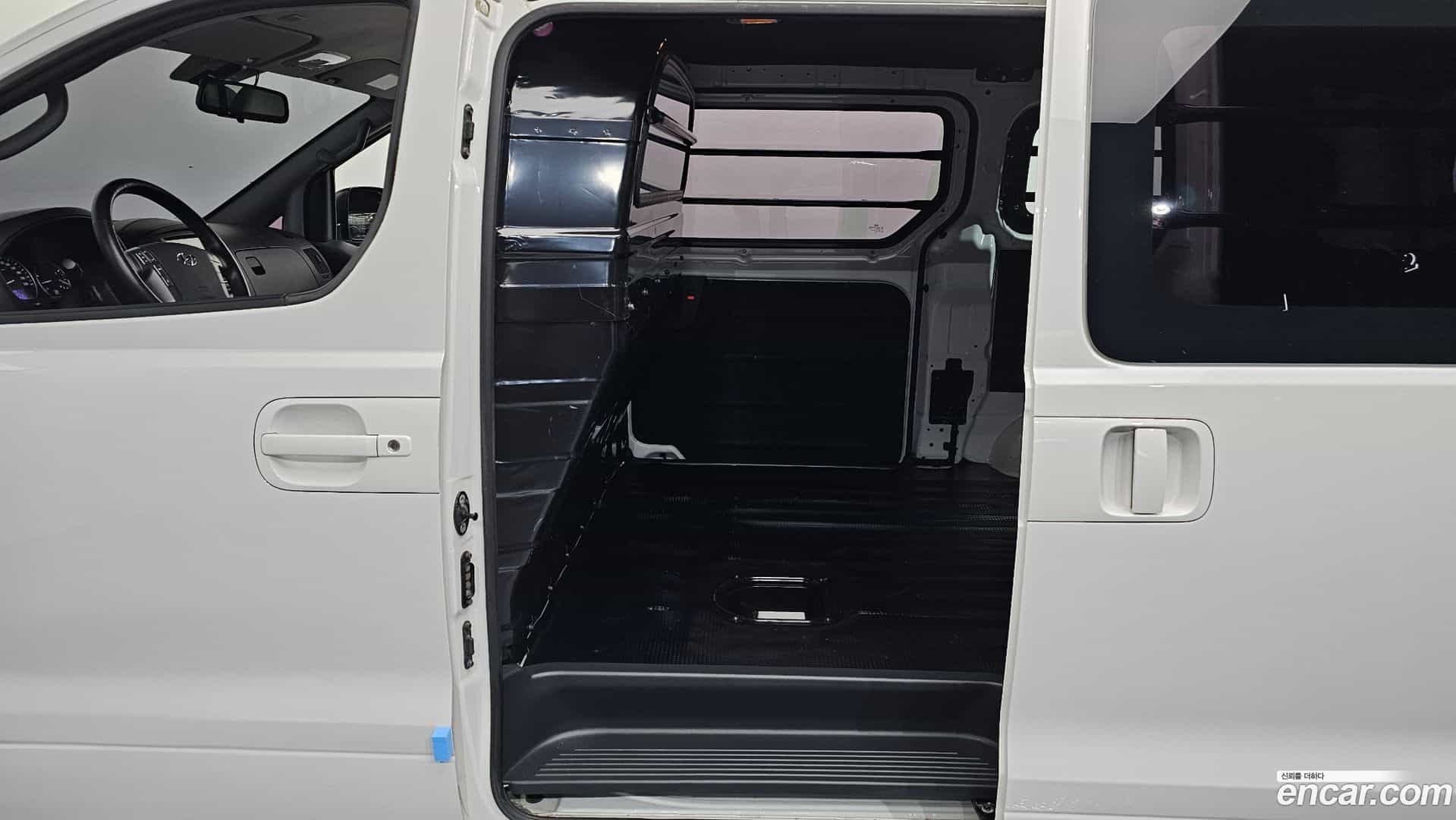 Starex Hyundai 2021.3-OPTION-015