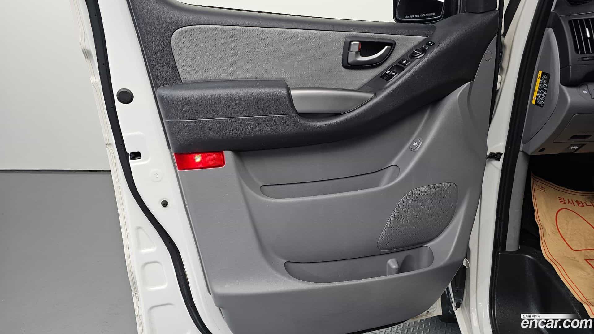 Starex Hyundai 2021.3-INNER-034