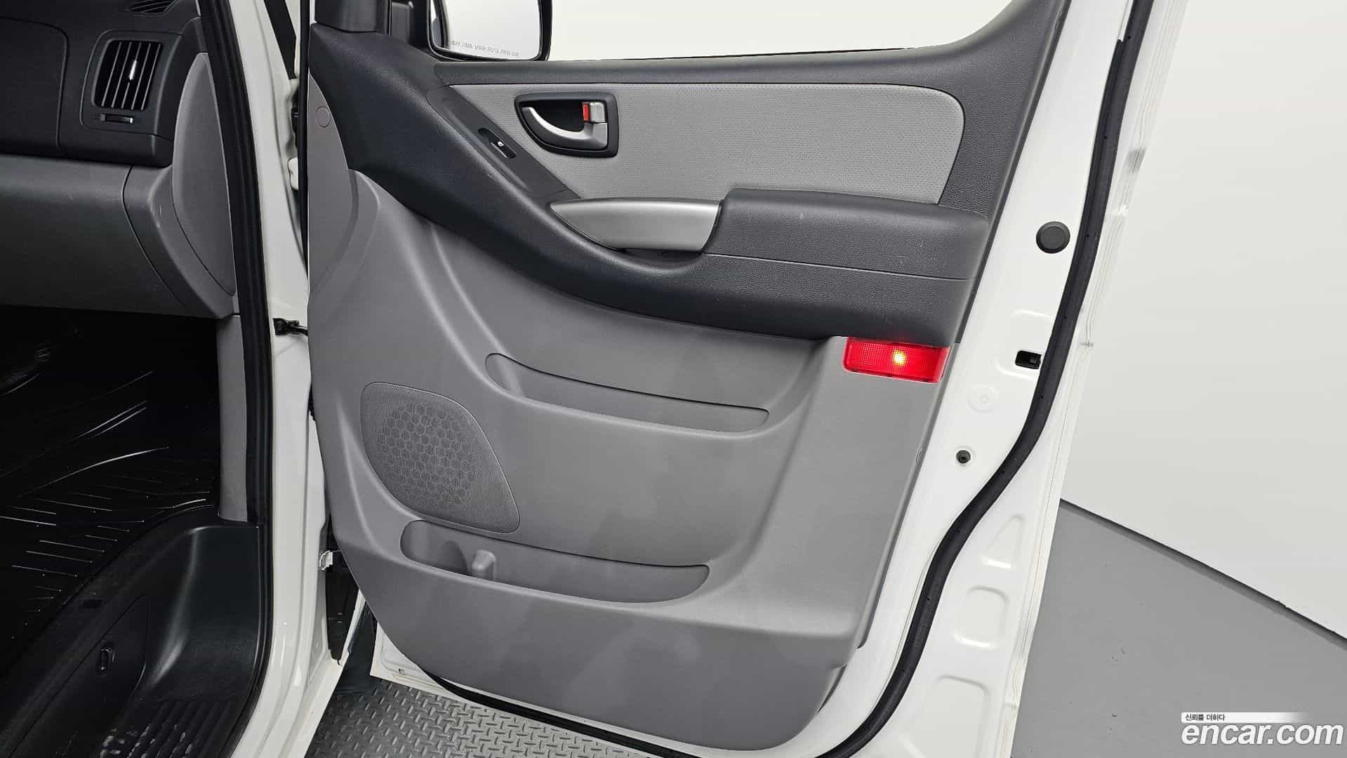 Starex Hyundai 2021.3-INNER-035