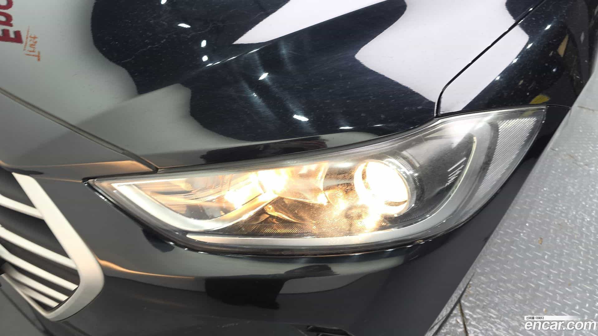 AVANTE Hyundai 2018.4-OUTER-032