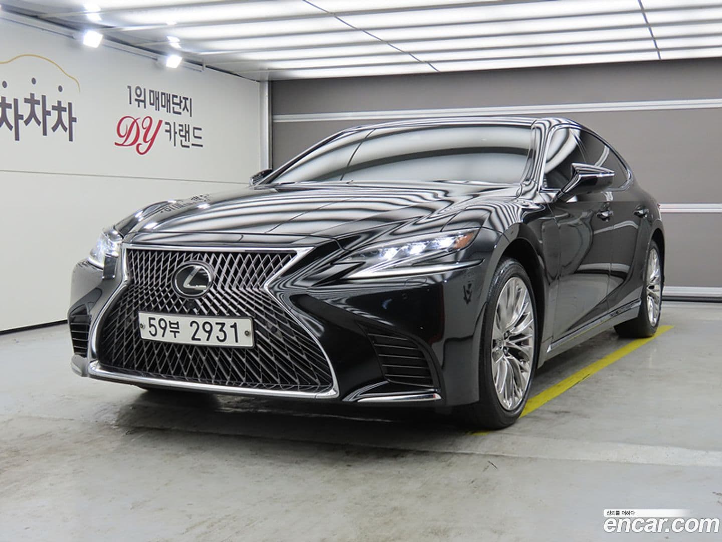 Main__Slider__Photo:LS Lexus 2018.9-0
