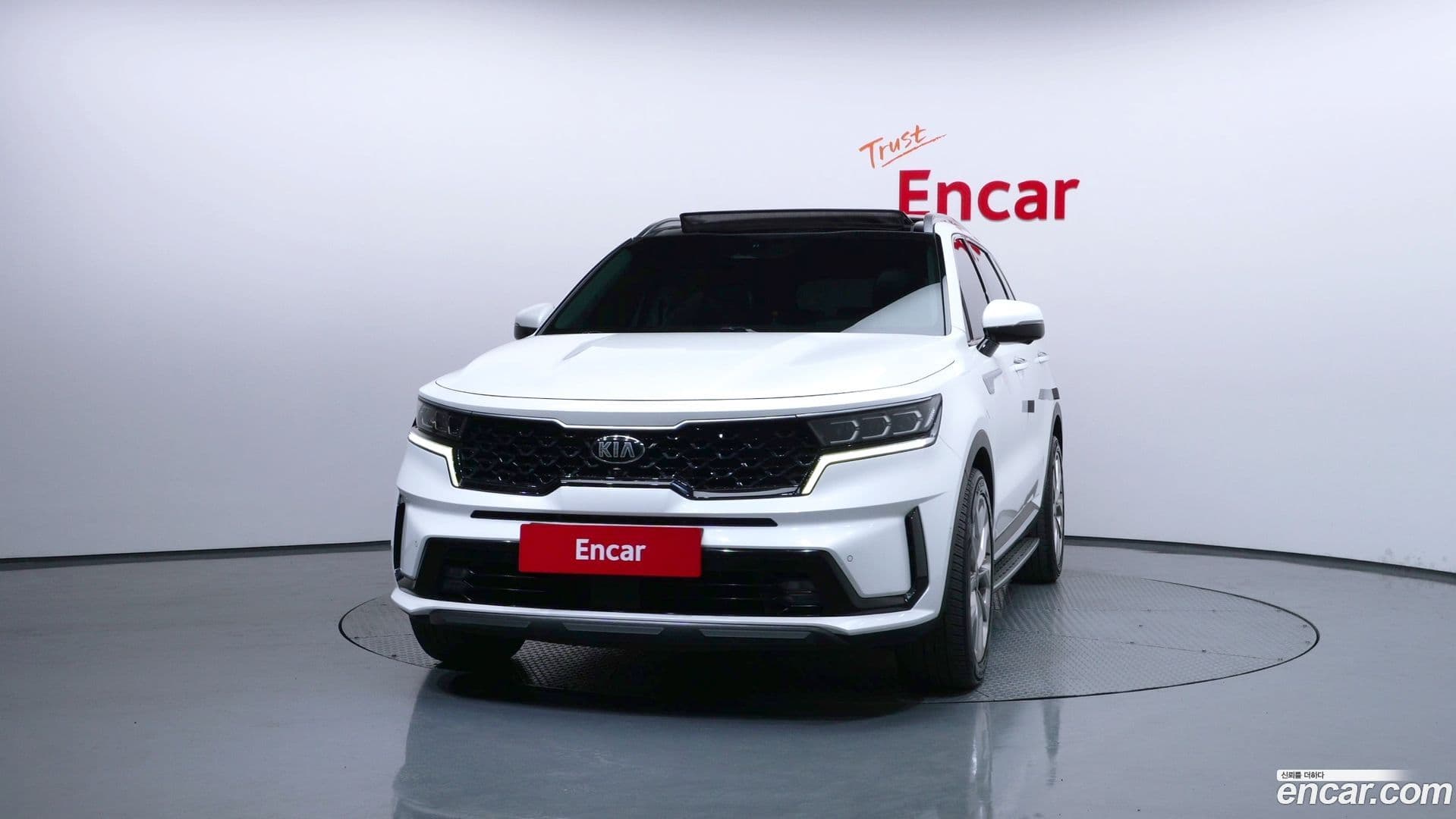 Main__Slider__Photo:Sorento Kia 2020.6-2
