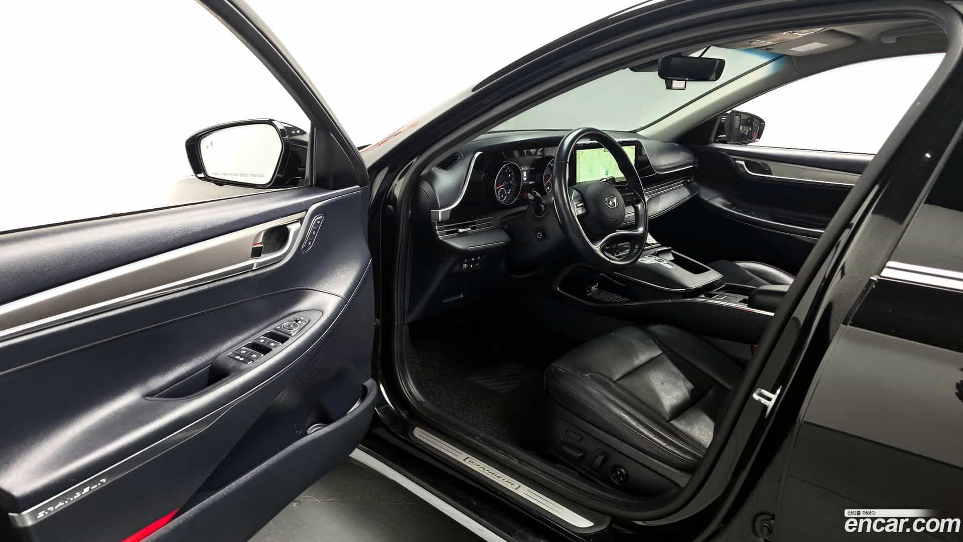 Grandeur Hyundai 2021.1-INNER-010