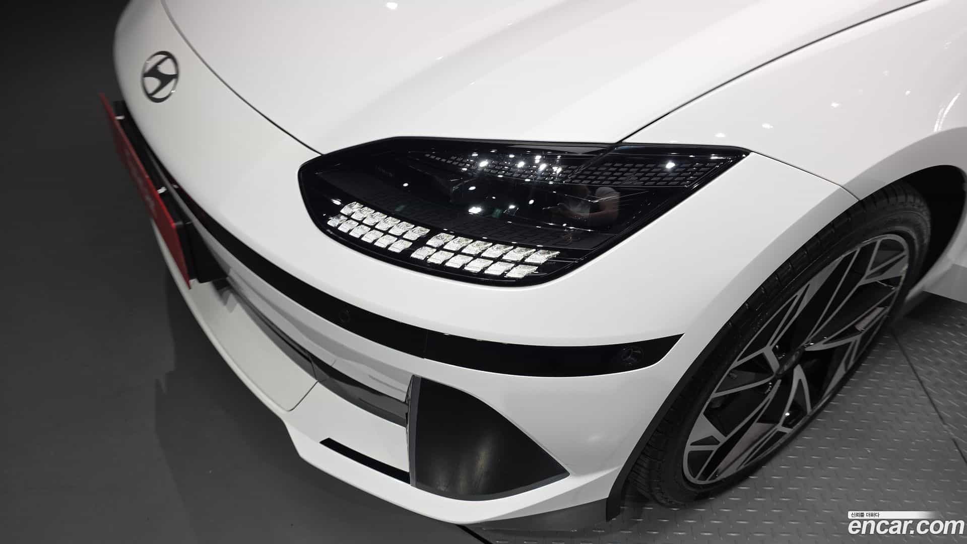 Ioniq6 Hyundai 2023.2-OUTER-032