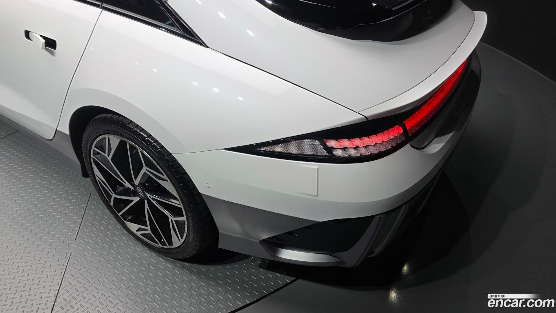 Main__Slider__Photo:Ioniq6 Hyundai 2023.2-22