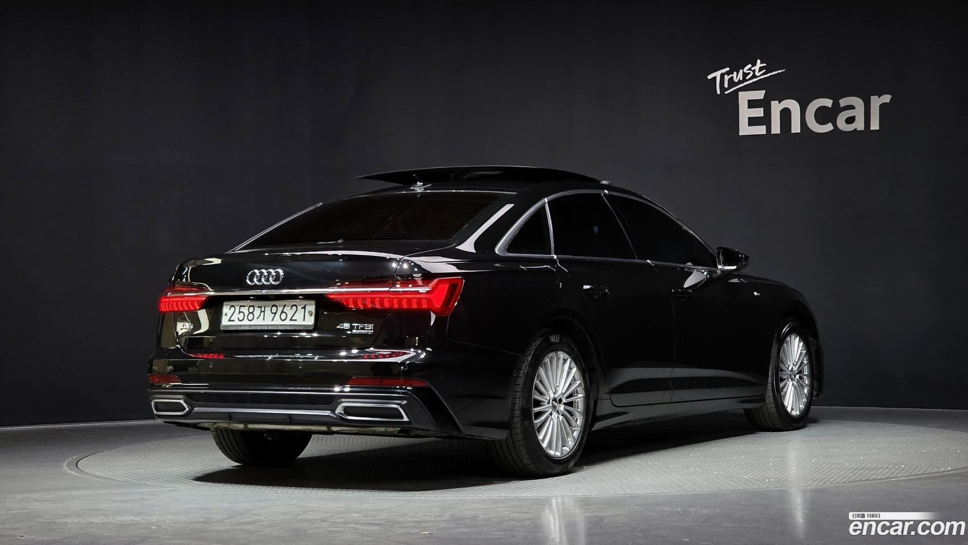 Main__Slider__Photo:A6 Audi 2019.10-1