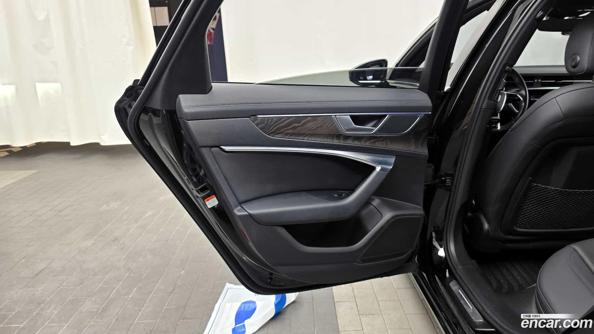 A6 Audi 2019.10-INNER-035