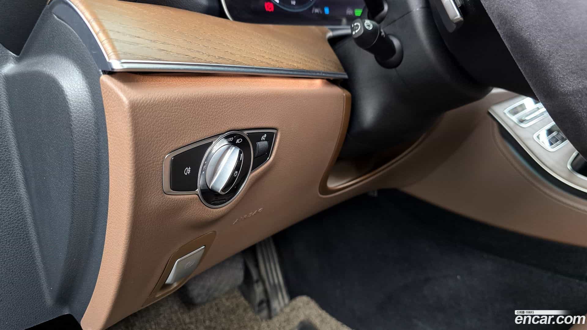 E-Class Mercedes-Benz 2022.11-OPTION-041