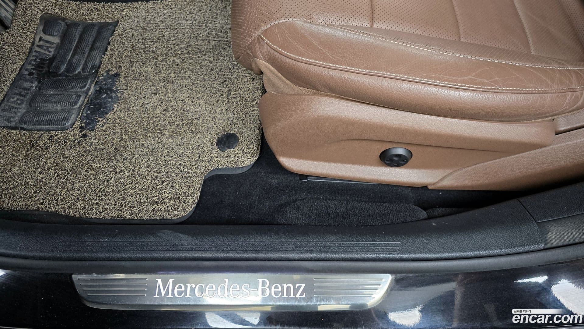 Main__Slider__Photo:E-Class Mercedes-Benz 2022.11-30
