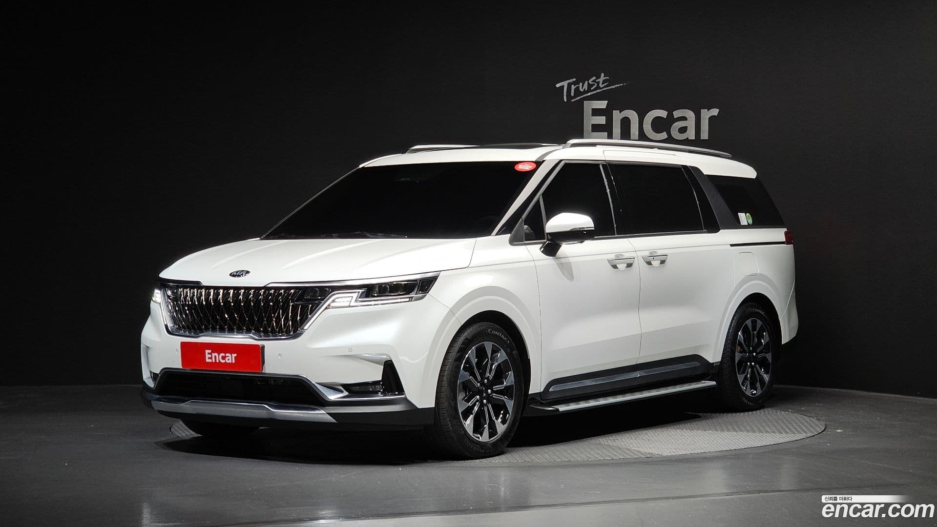 Main__Slider__Photo:Canival Kia 2020.10-0