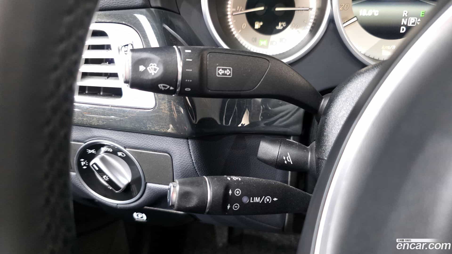 CLS-Class Mercedes-Benz 2017.4-OPTION-016
