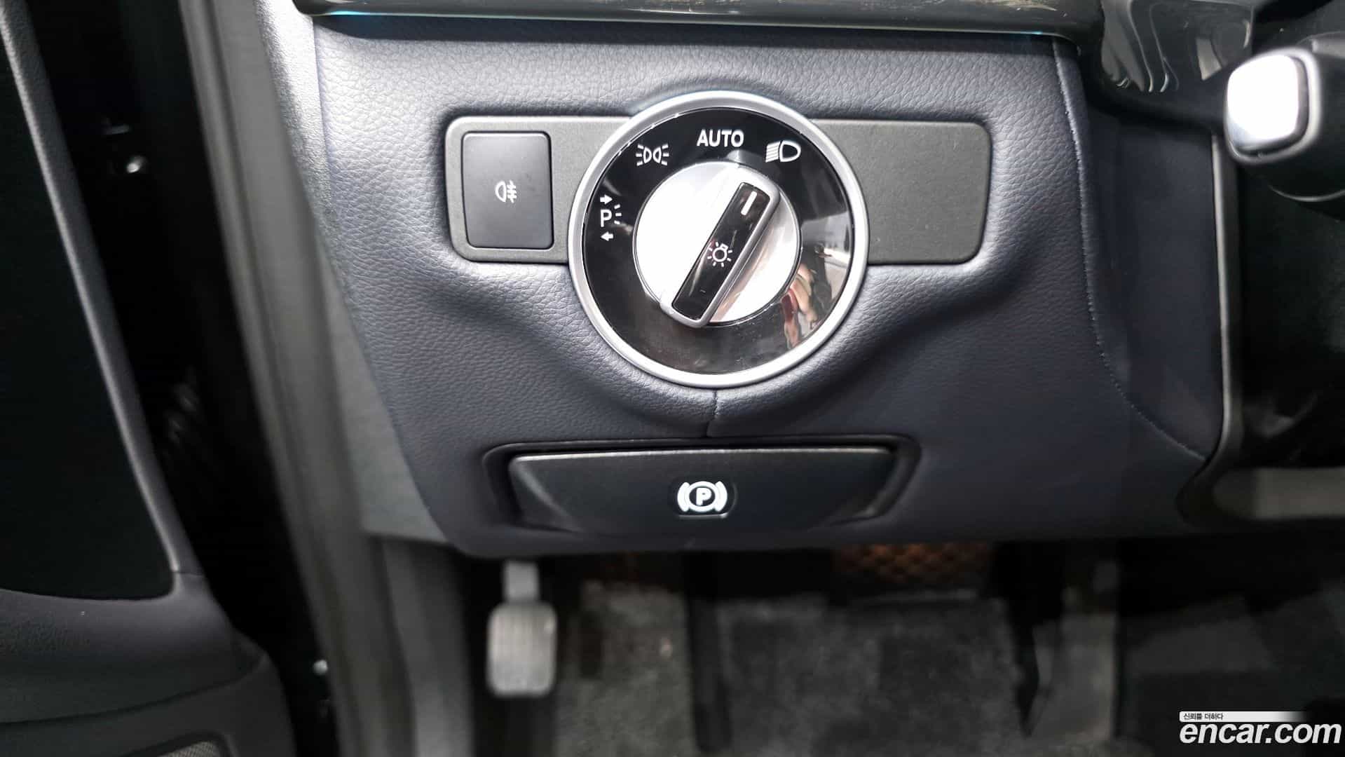 CLS-Class Mercedes-Benz 2017.4-OPTION-041
