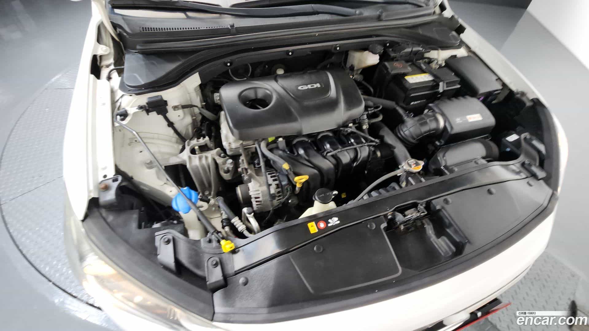 AVANTE Hyundai 2016.1-OUTER-006