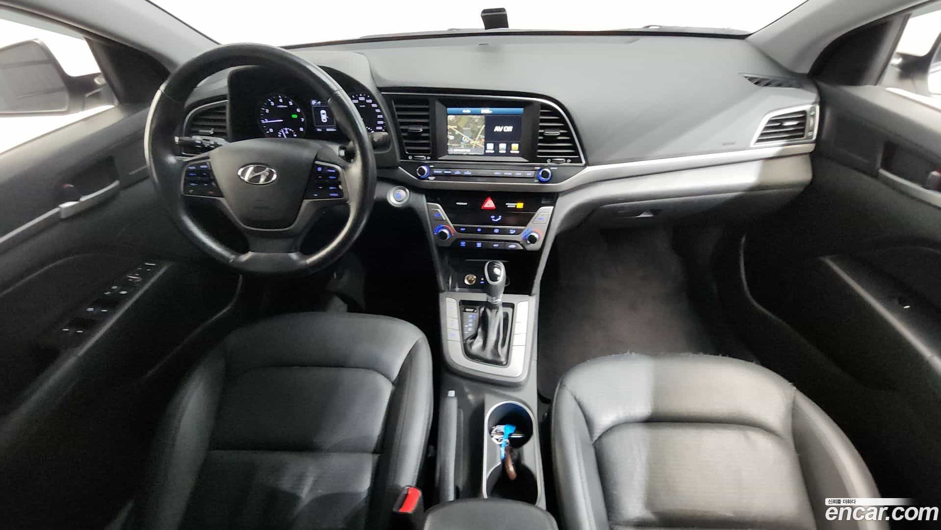 AVANTE Hyundai 2016.1-INNER-007