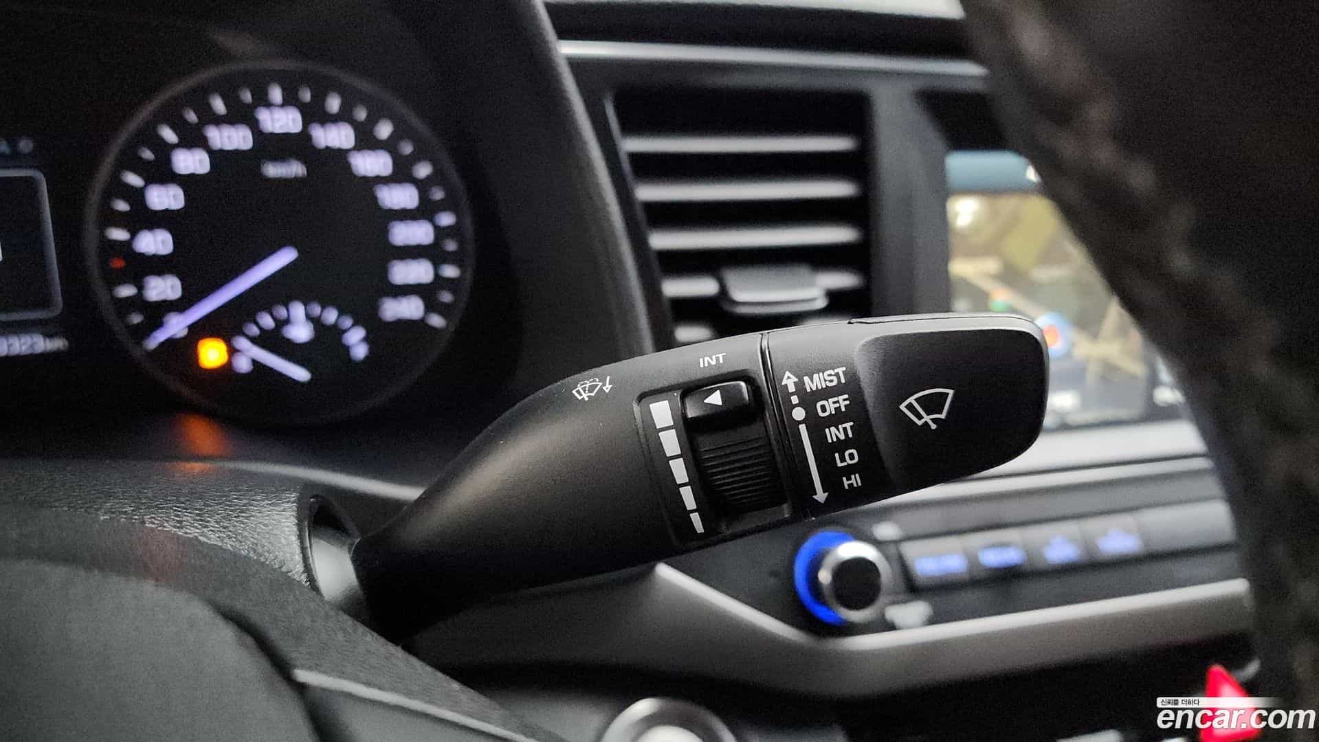 AVANTE Hyundai 2016.1-OPTION-041