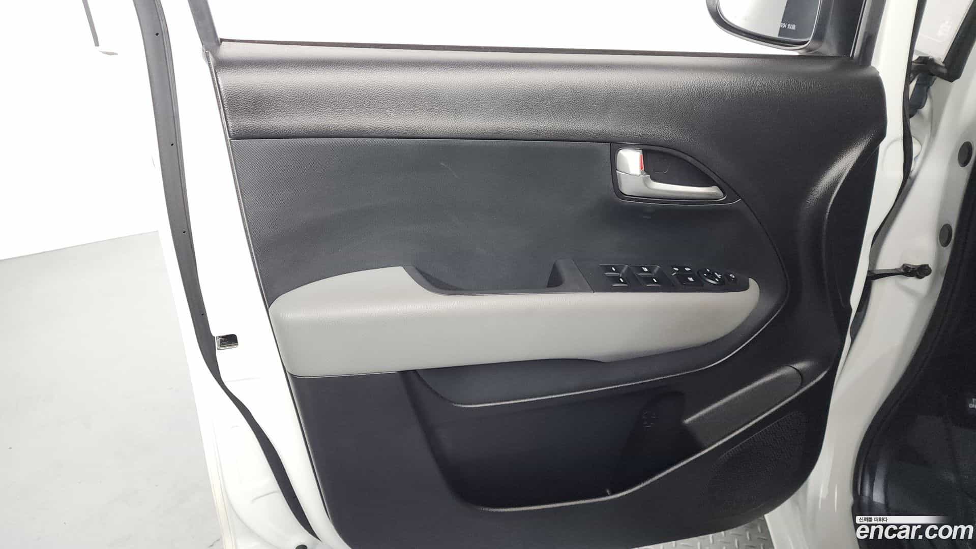 RAY Kia 2022.11-INNER-034