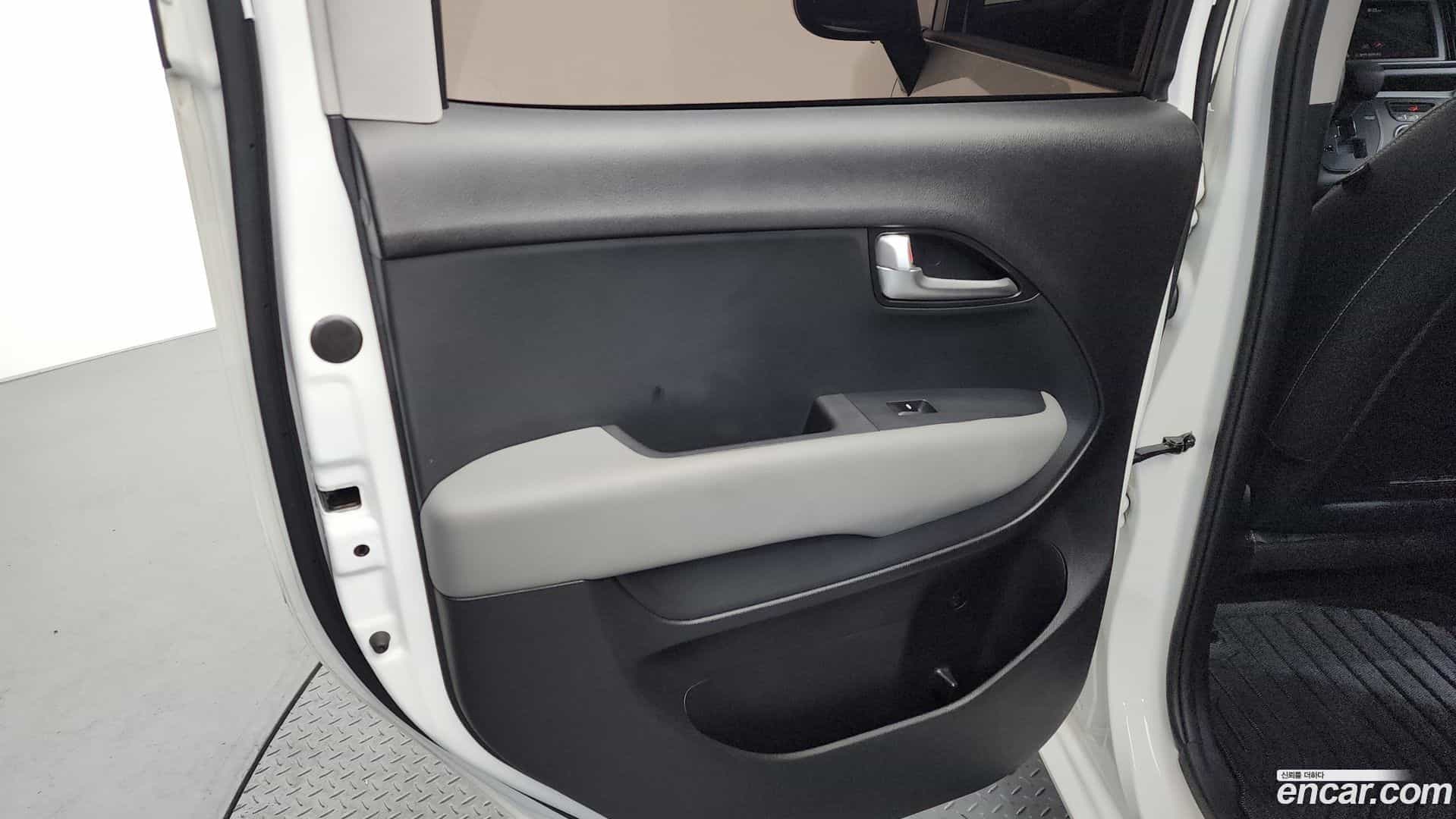 RAY Kia 2022.11-INNER-035