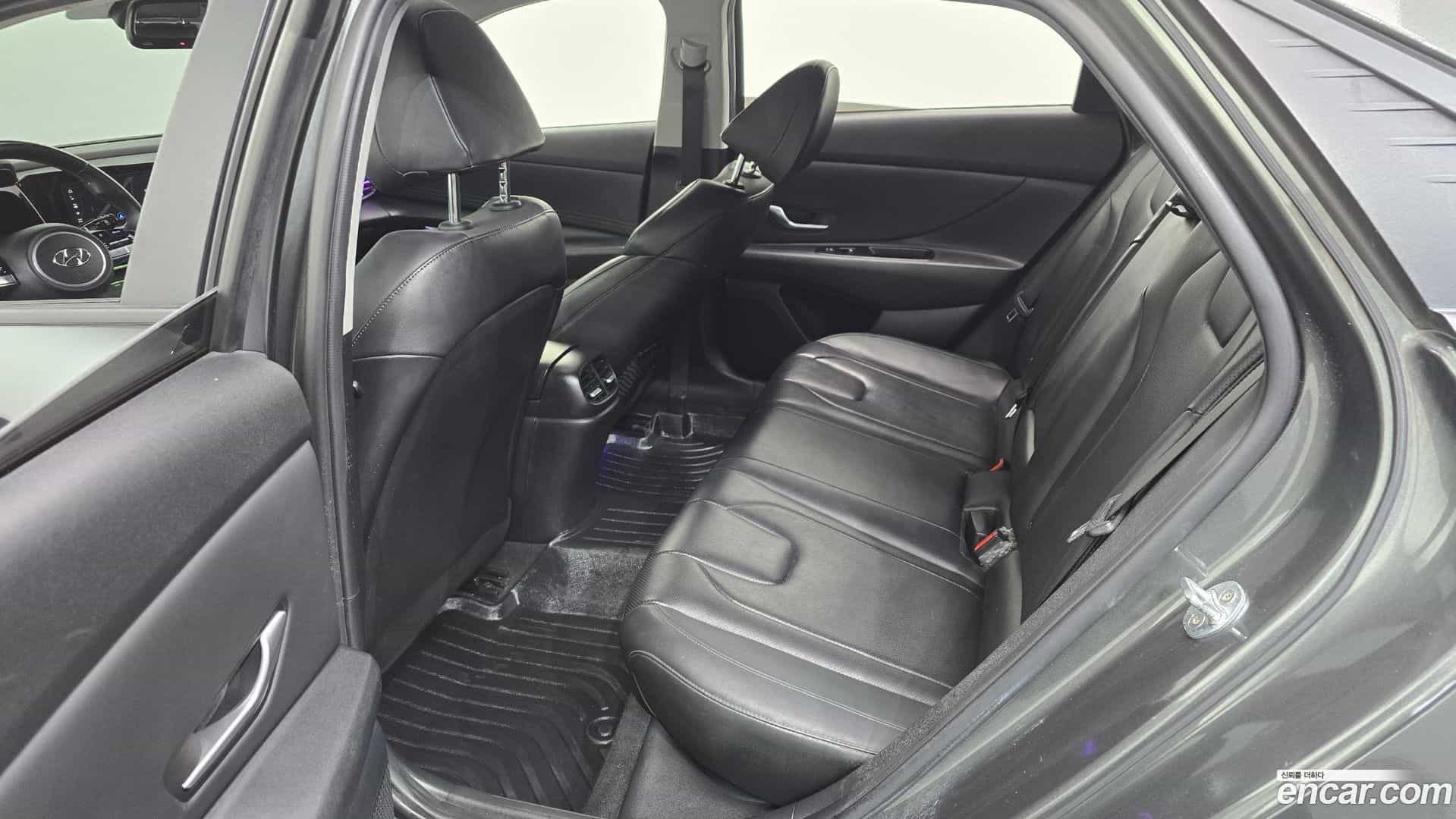 AVANTE Hyundai 2020.10-OPTION-016