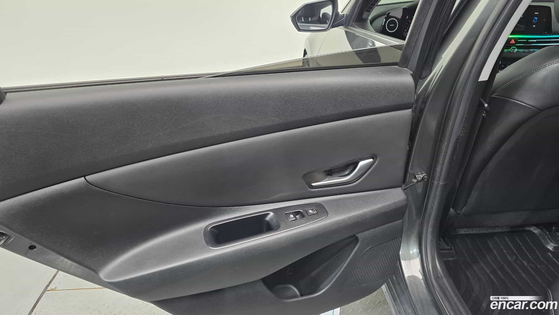 AVANTE Hyundai 2020.10-INNER-035