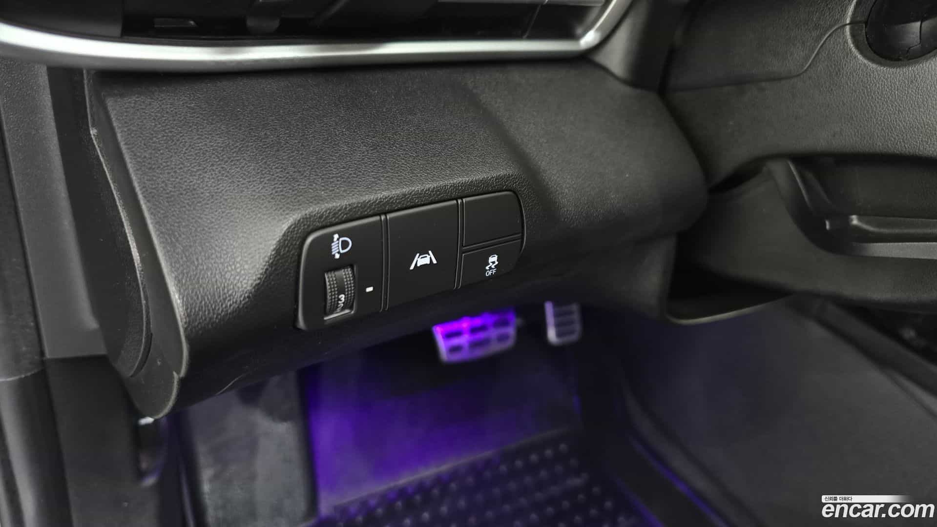 AVANTE Hyundai 2020.10-OPTION-041