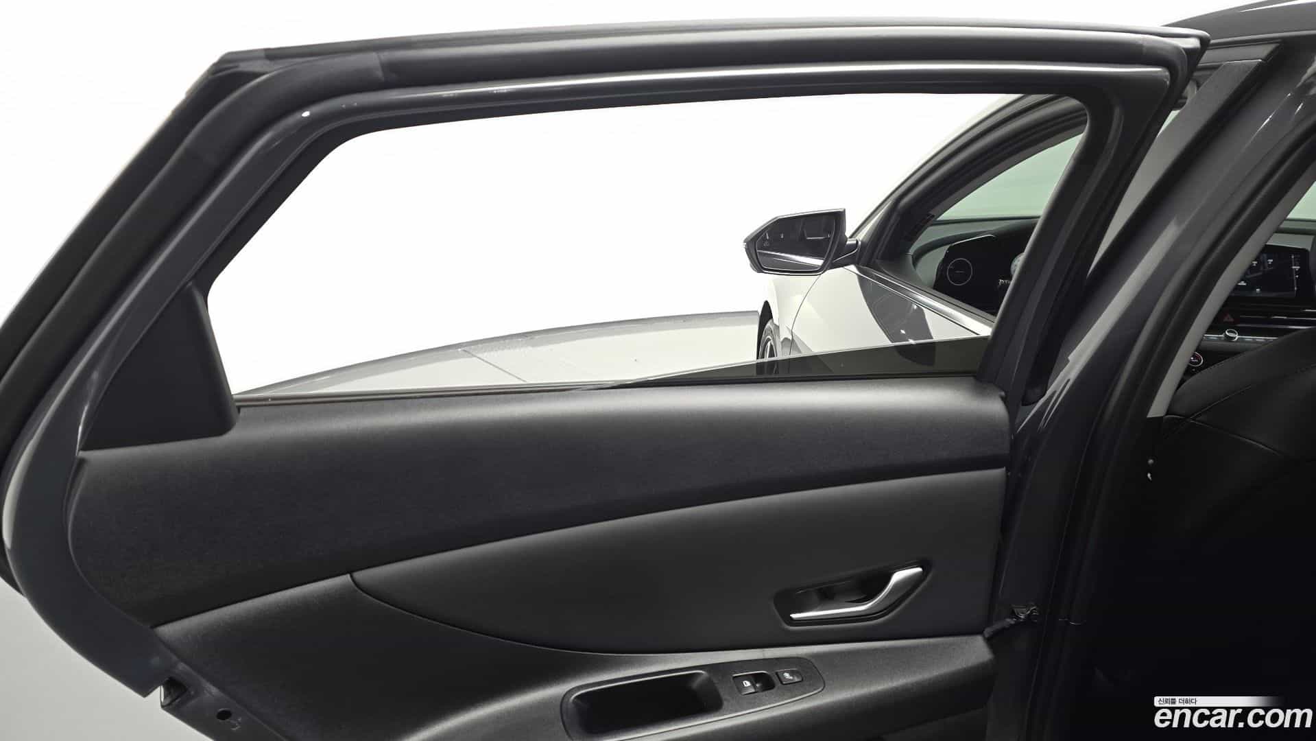 AVANTE Hyundai 2023.4-INNER-035