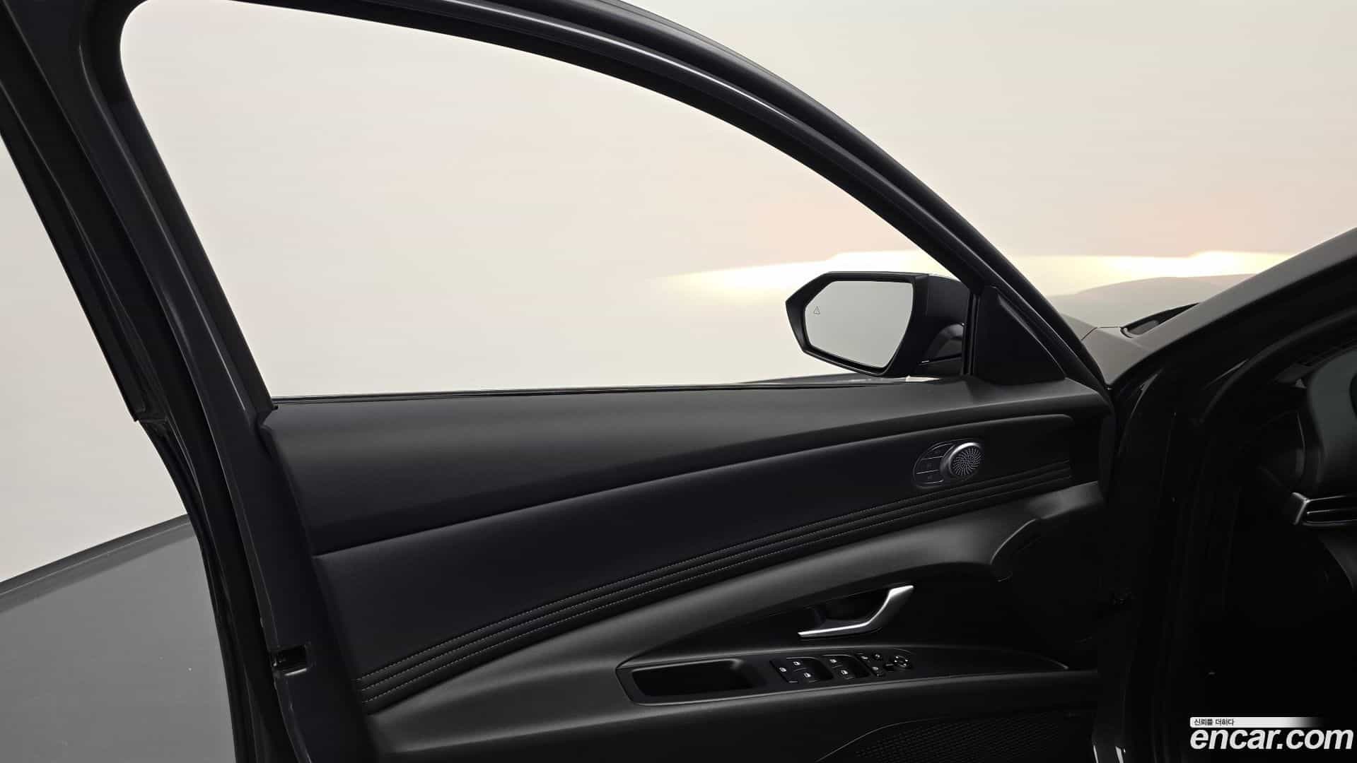 AVANTE Hyundai 2023.4-INNER-036