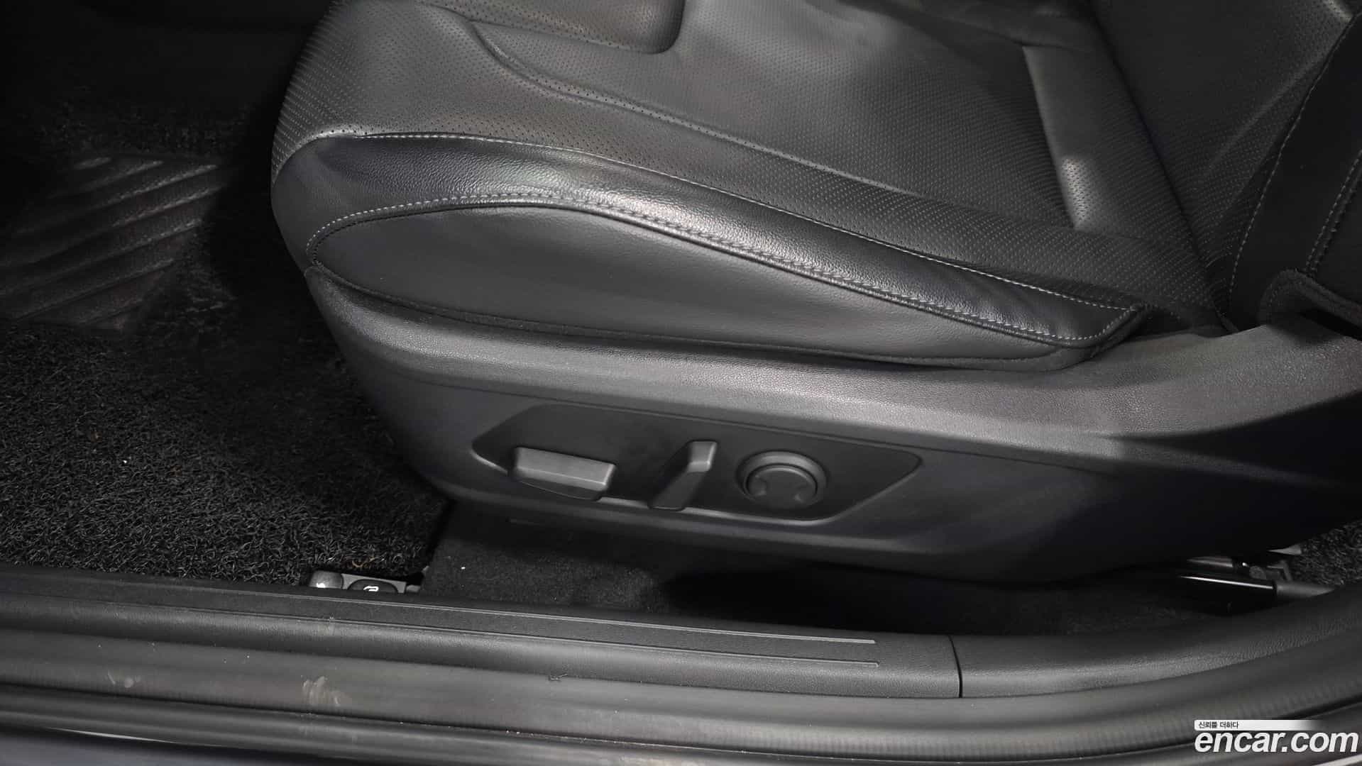 AVANTE Hyundai 2023.4-OPTION-040