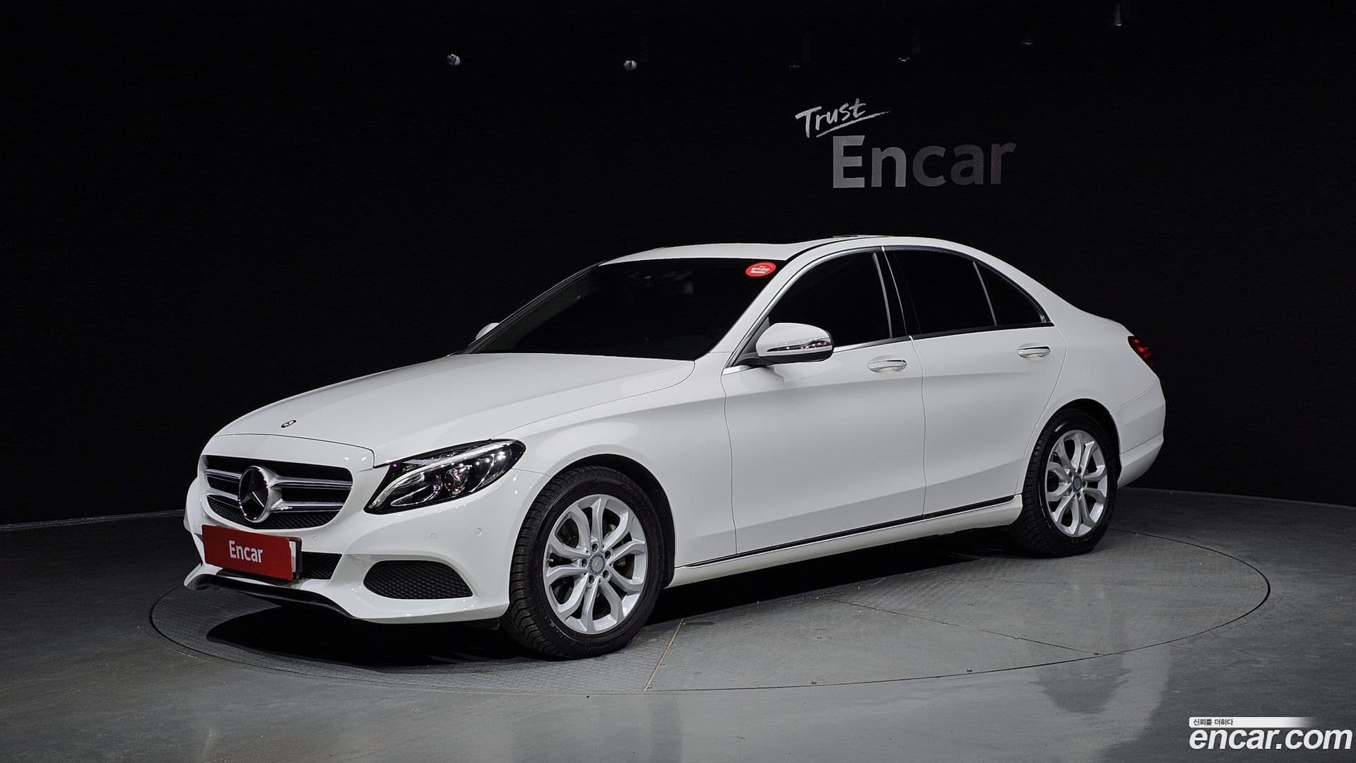 Main__Slider__Photo:C-Class Mercedes-Benz 2016.8-0