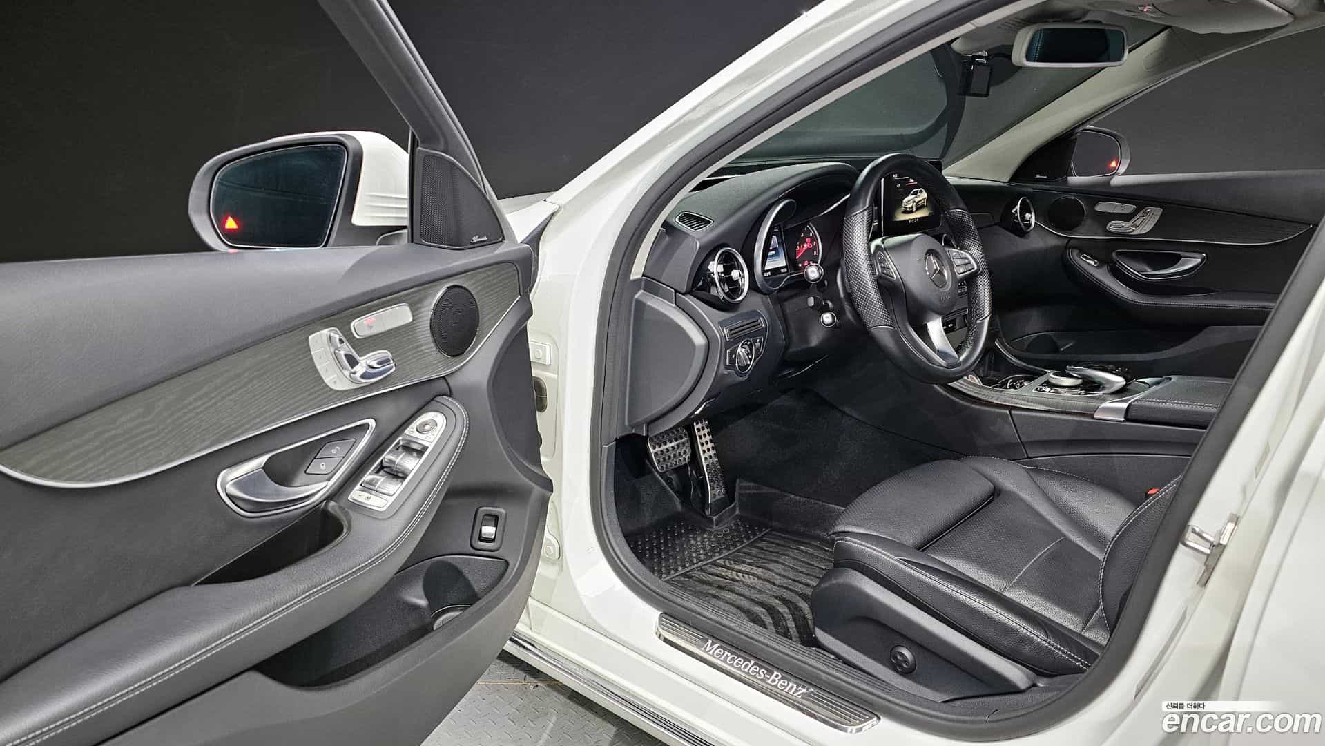C-Class Mercedes-Benz 2016.8-INNER-010