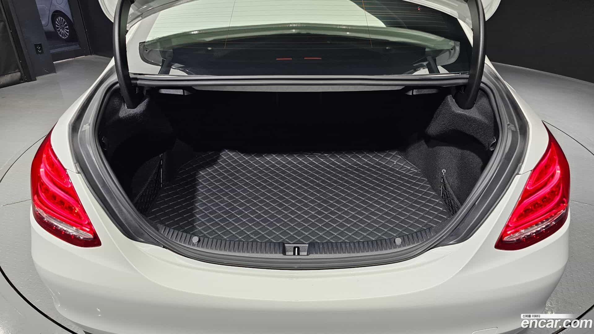 C-Class Mercedes-Benz 2016.8-OPTION-019