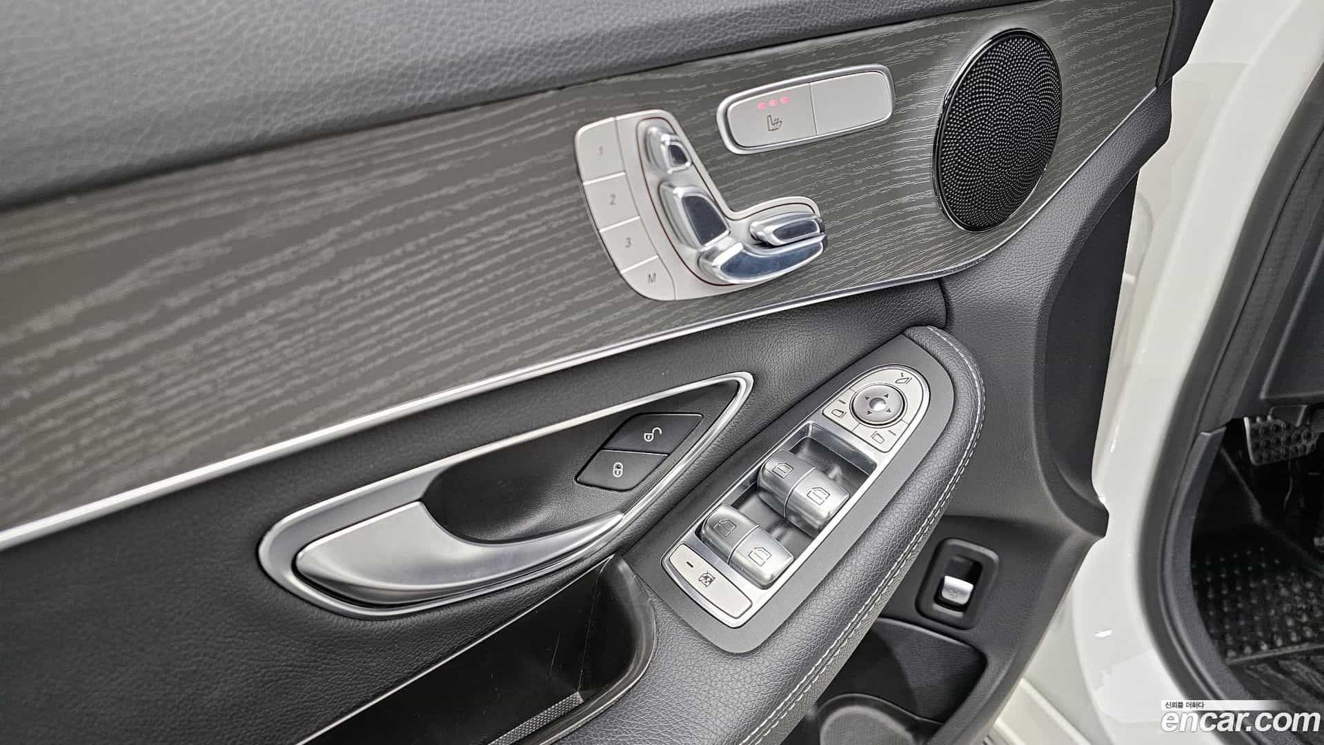 C-Class Mercedes-Benz 2016.8-OPTION-023