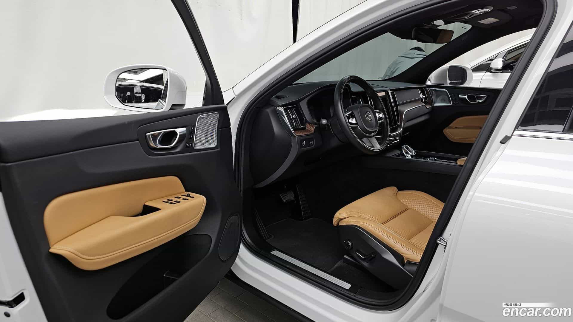 XC60 Volvo 2021.3-INNER-010