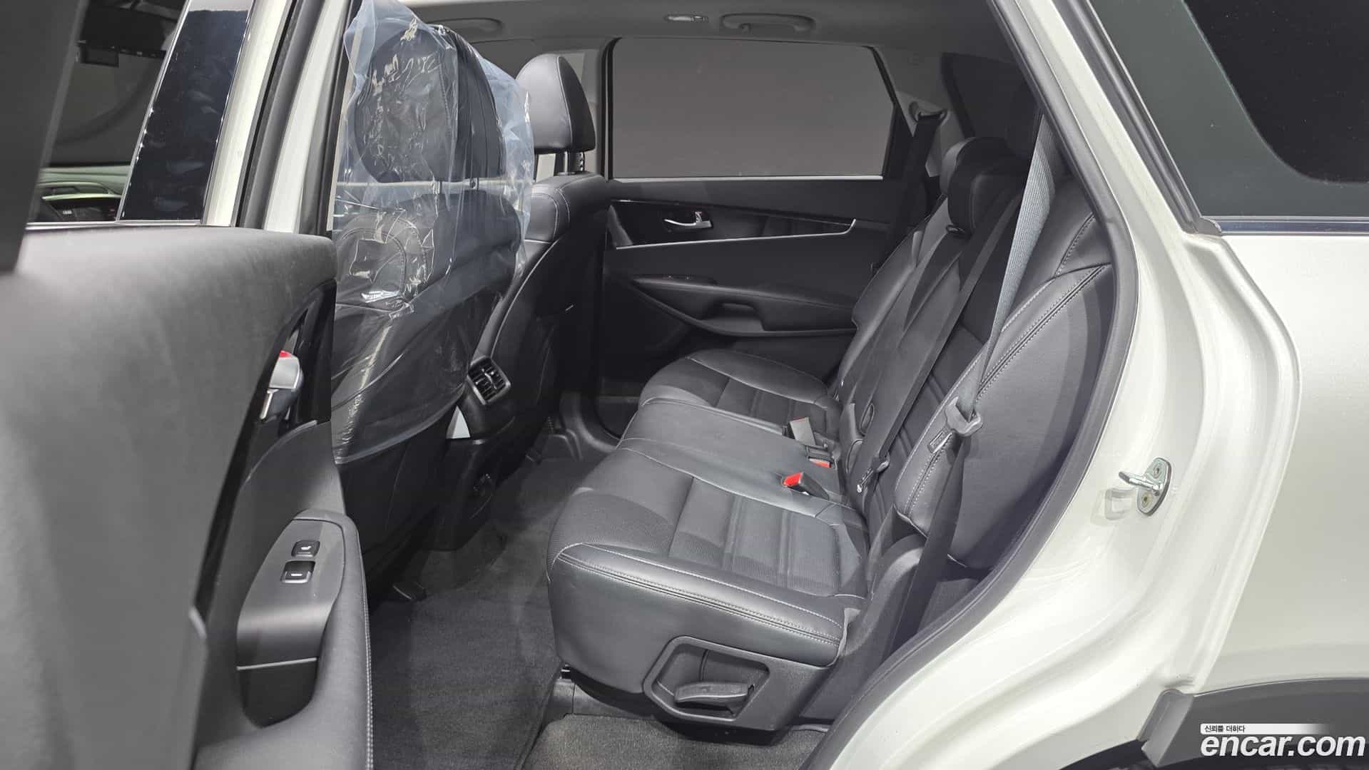 Sorento Kia 2017.6-INNER-036