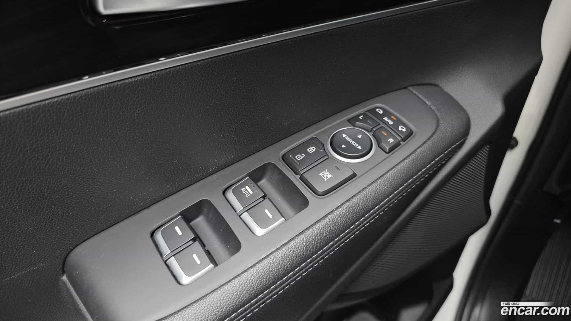 Sorento Kia 2017.6-OPTION-040