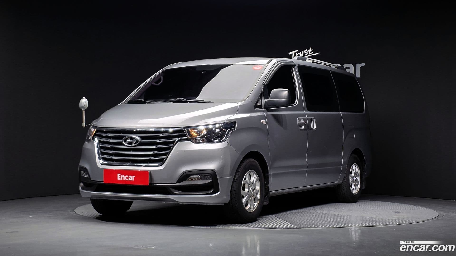 Main__Slider__Photo:Starex Hyundai 2018.9-0