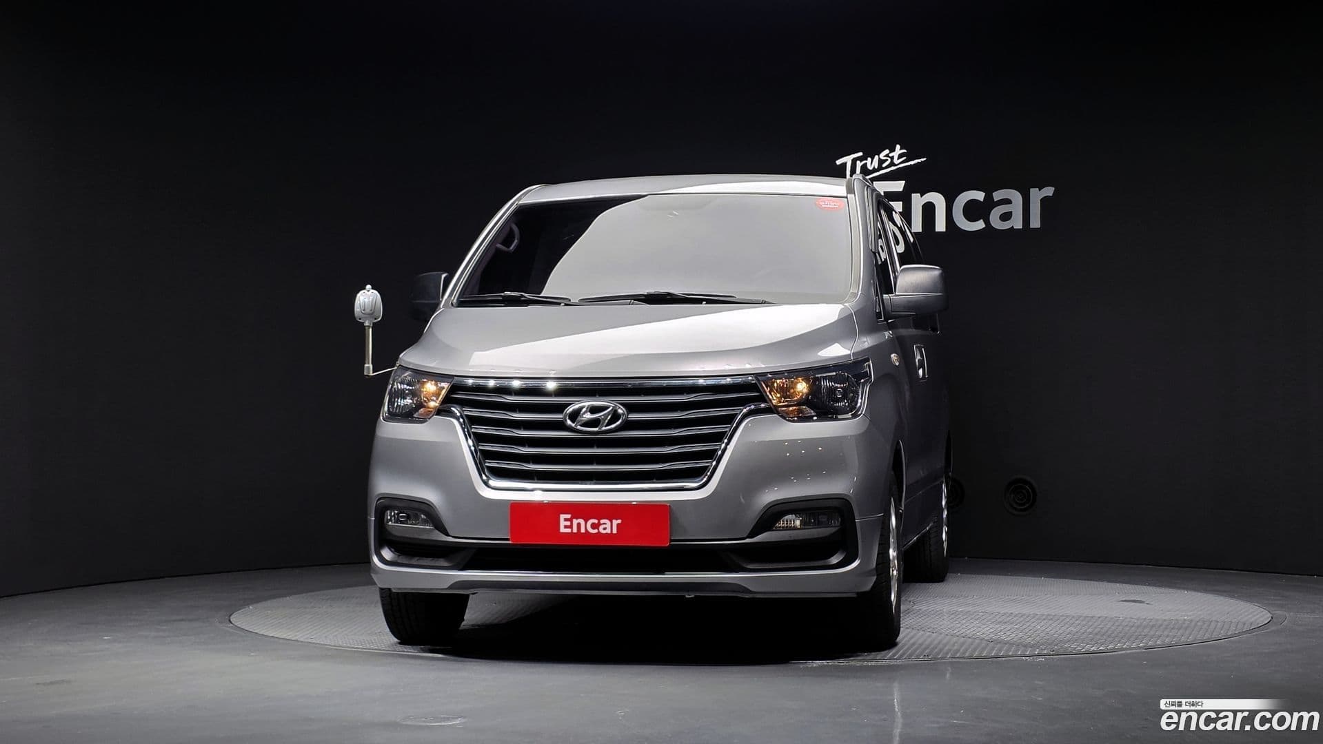 Main__Slider__Photo:Starex Hyundai 2018.9-2
