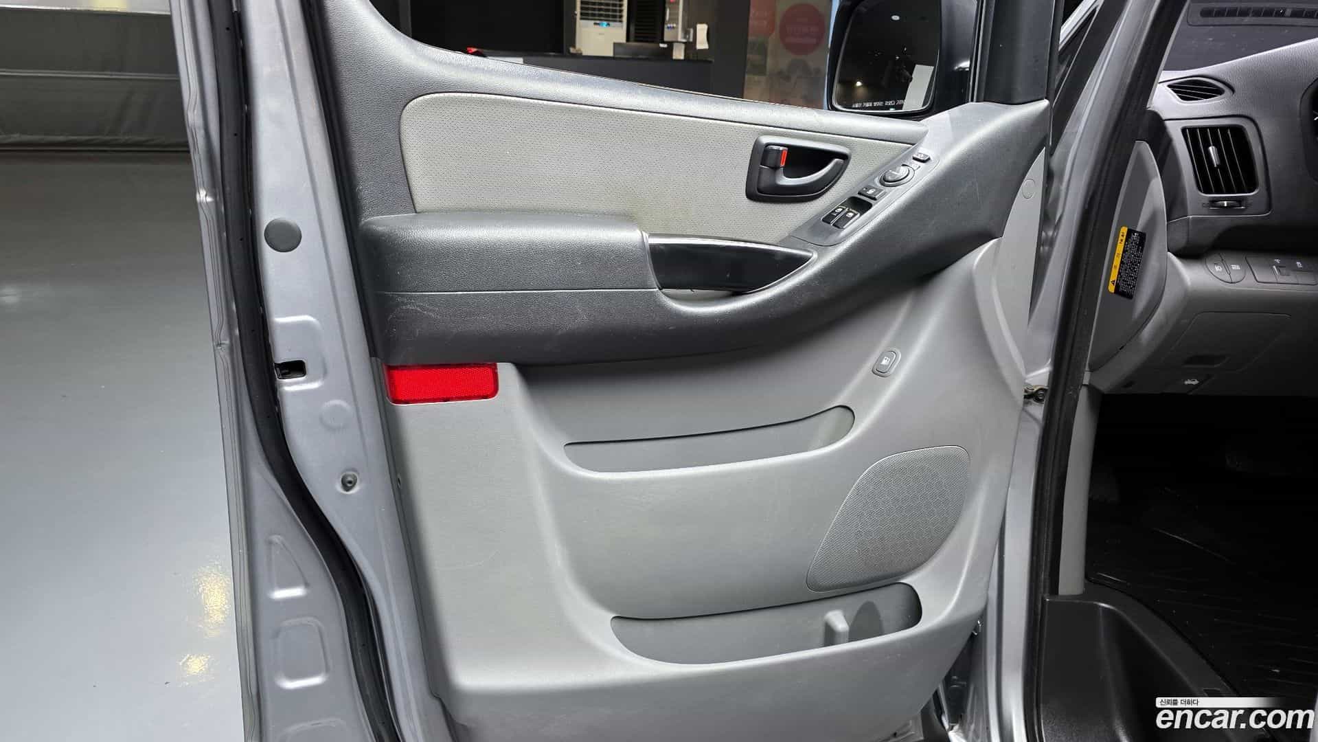 Starex Hyundai 2018.9-INNER-035