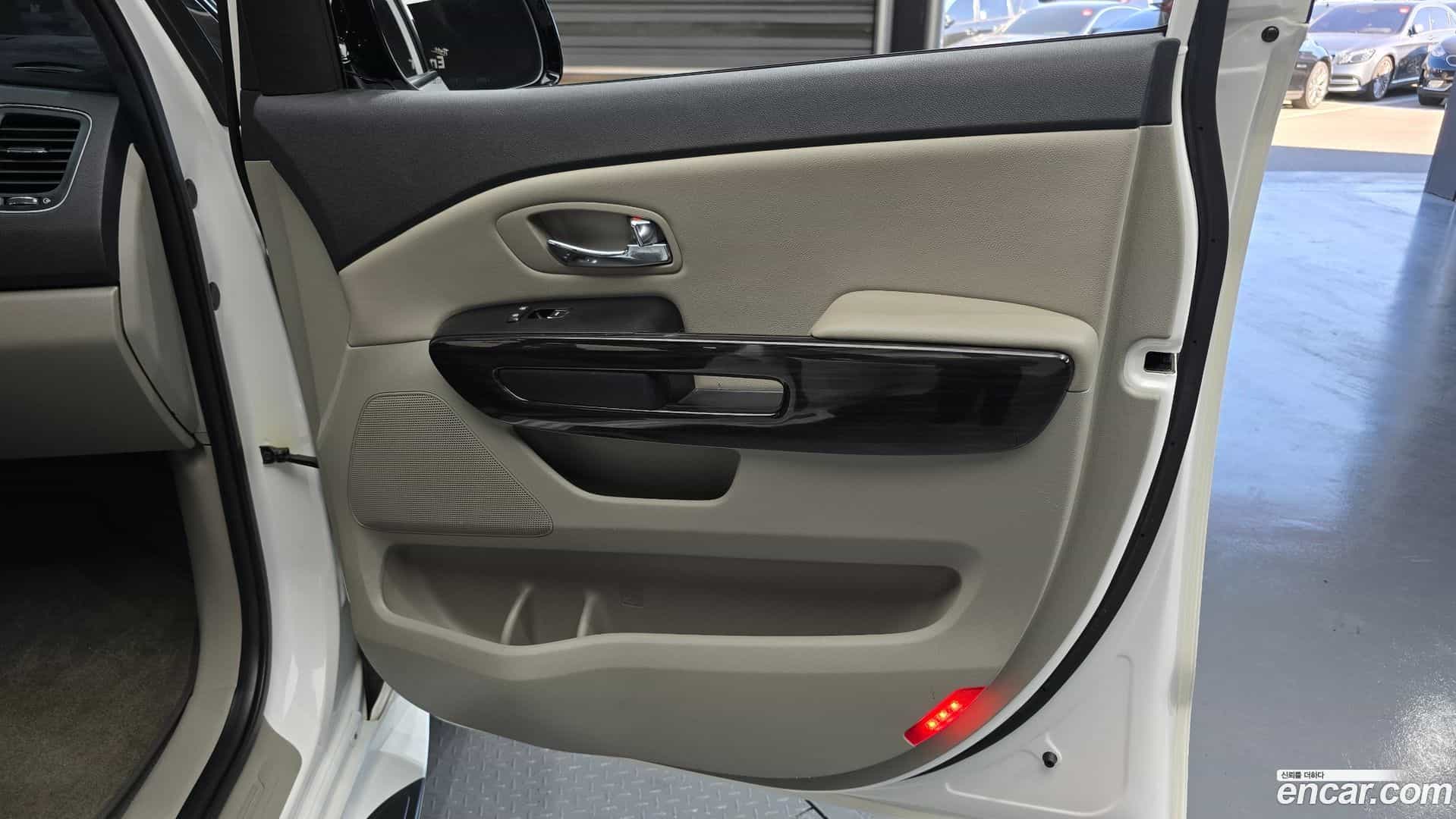 Canival Kia 2019.9-INNER-035