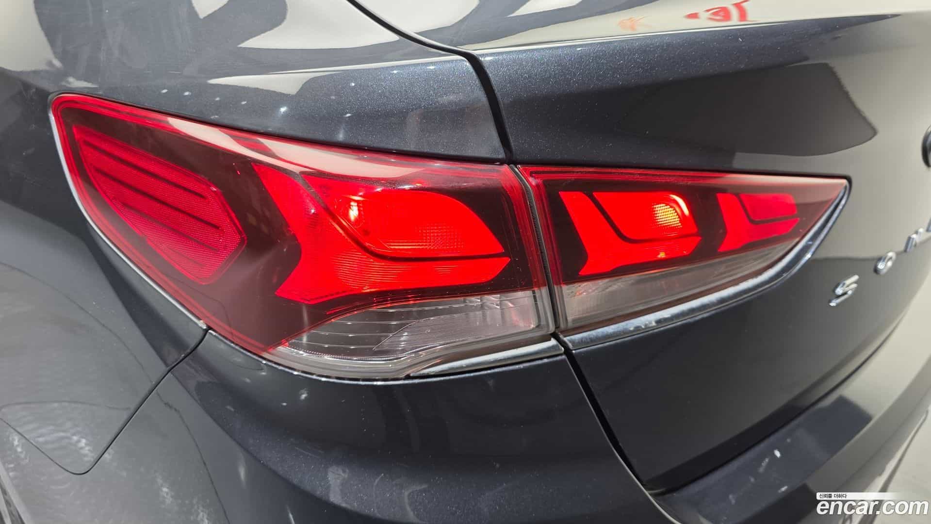 Sonata Hyundai 2018.1-OUTER-033